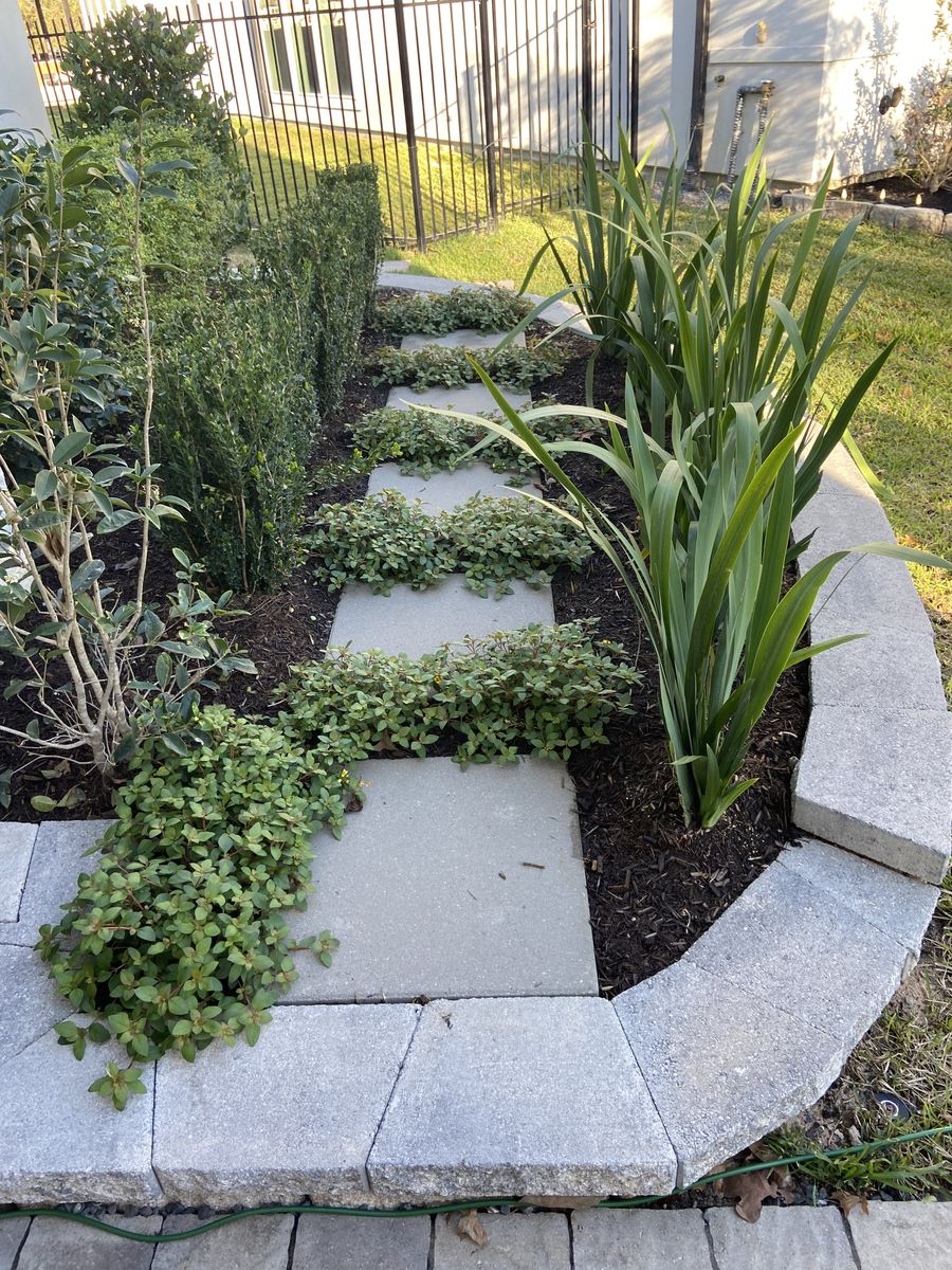 Hardscaping for Atlas Land Design in Creekside Park, TX