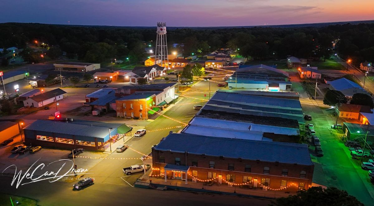 Bistro Lighting for FunderFlow Commercial and Residential Pressure Washing Inc in Tupelo, MS