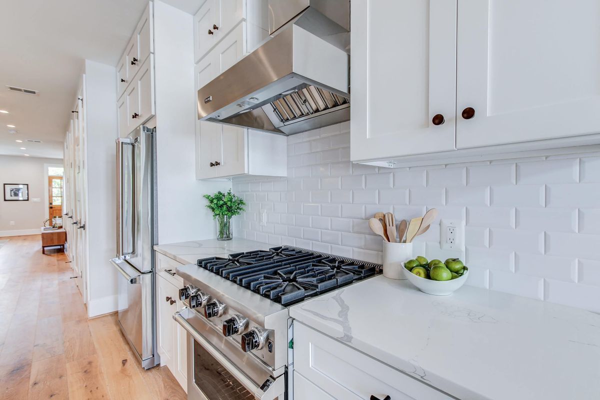 Kitchen Backsplash Tiling for Cox Tile and Stone in Clinton, UT
