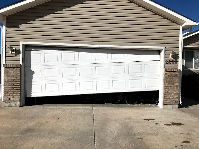 Garage Door Repair for 423 Garage Doors in Signal Mountain, Tennessee