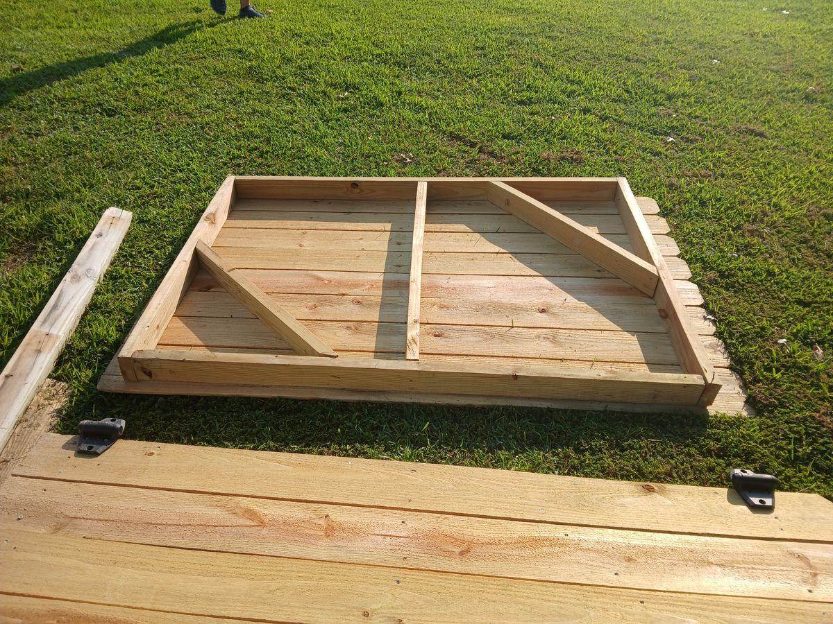 Handyman and emergency service repairs for Dead Tree General Contracting in Carbondale, Illinois