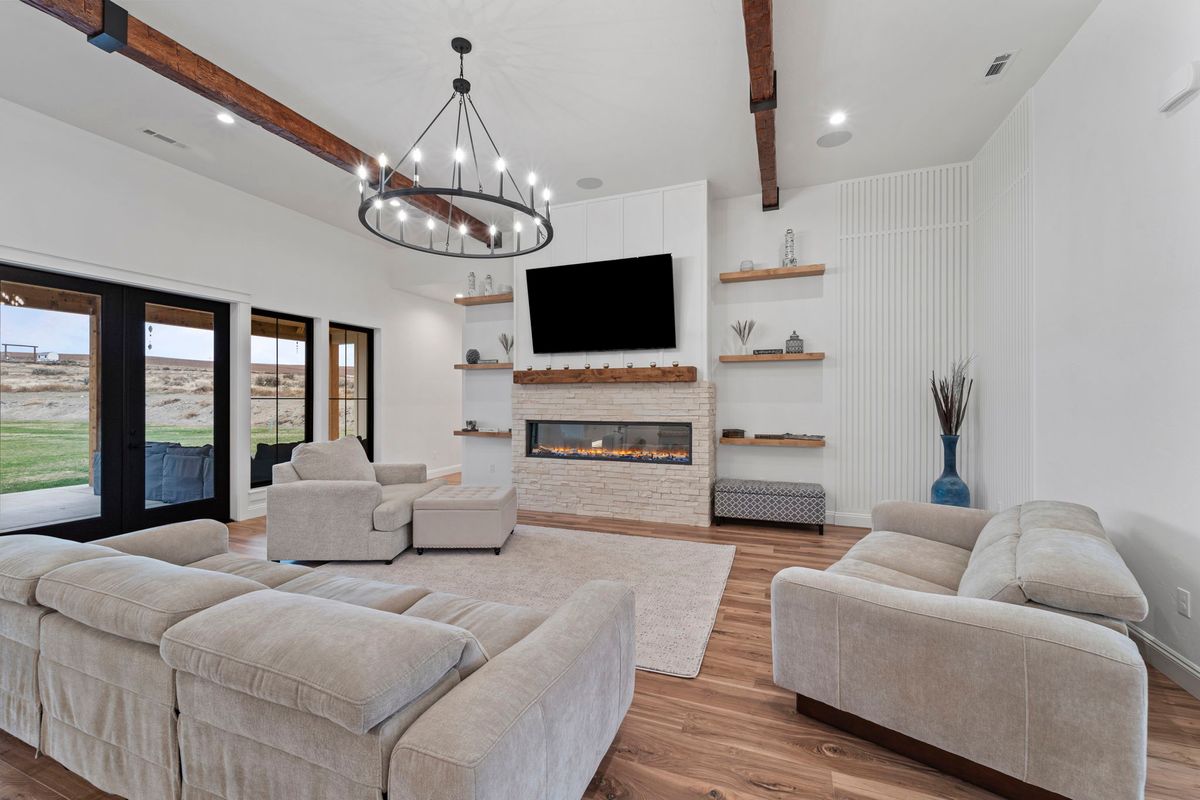 Custom Home Construction for Genuine Homes LLC in Franklin County, WA