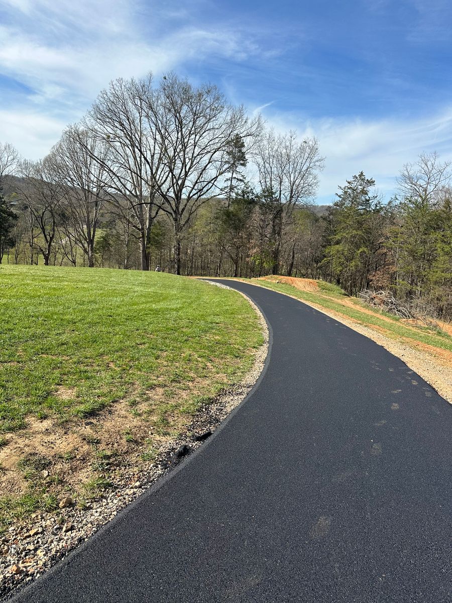 Asphalt Paving for Metzler Paving and Sealcoating LLC in Jacksboro, TN