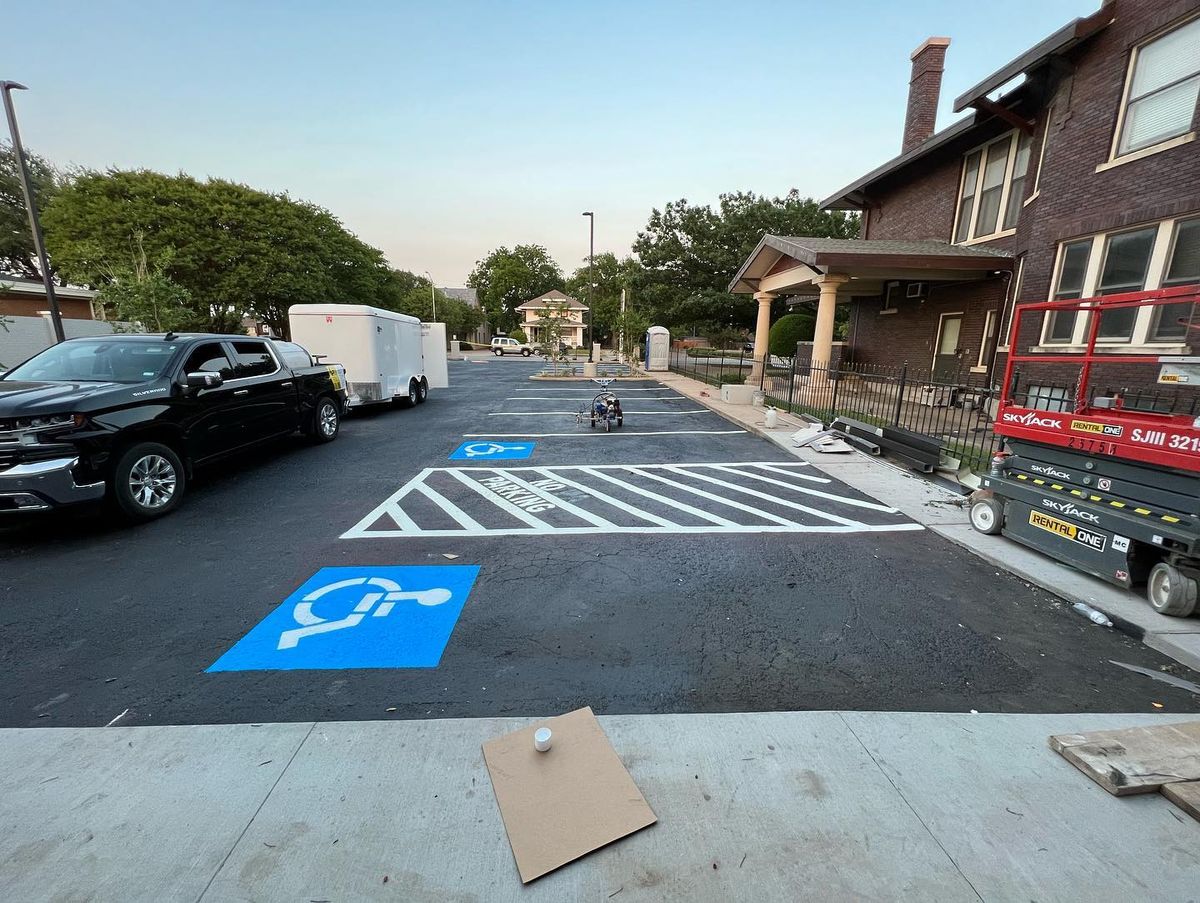 Commercial Asphalt Services for Landmark Pavement Solutions in Dallas, TX