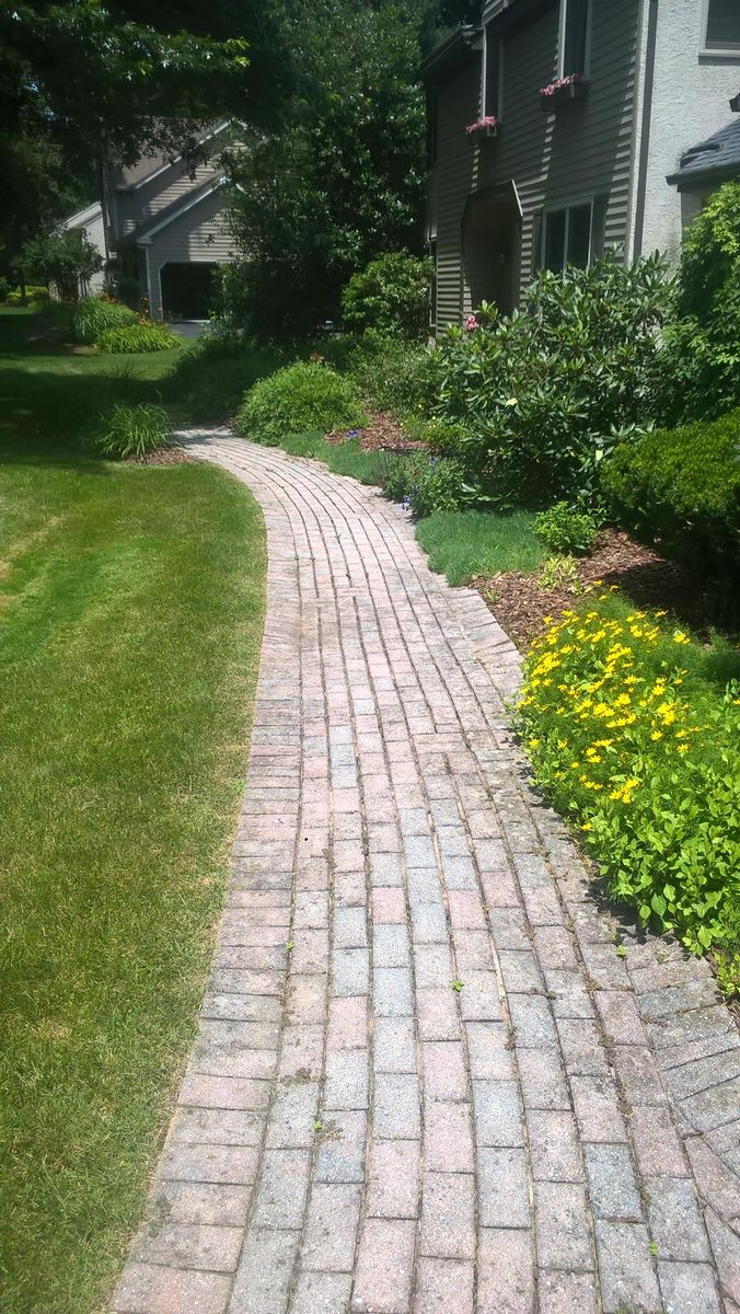 Driveway and Sidewalk Cleaning for The Deck Hand in Parkesburg, PA