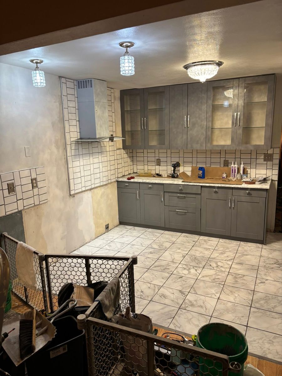 Ceramic Tile for Q & Ace Const LLC in Belleville, IL