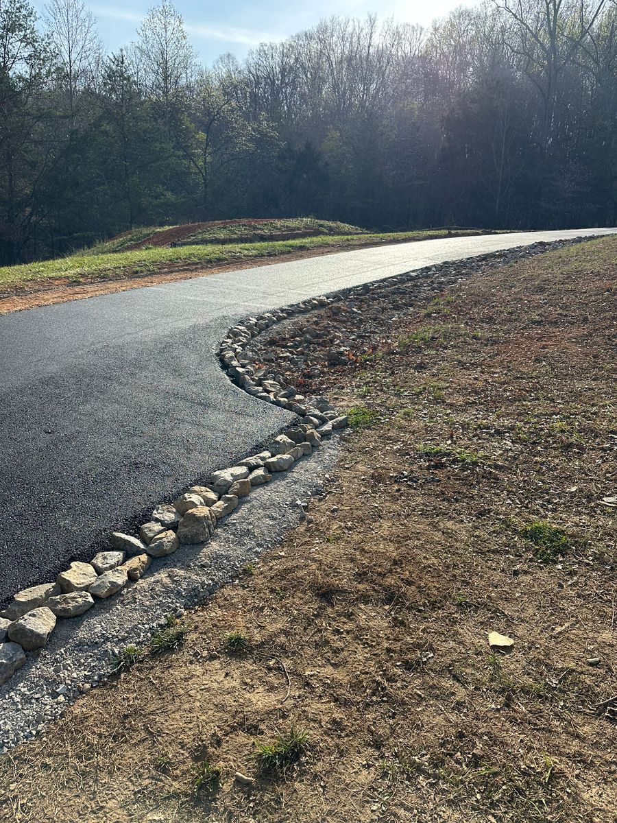 Asphalt Paving for Metzler Paving and Sealcoating LLC in Jacksboro, TN