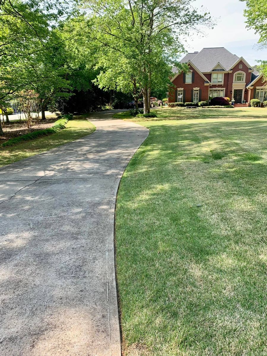 Mowing for GA Supreme Landscaping in Smyrna, GA