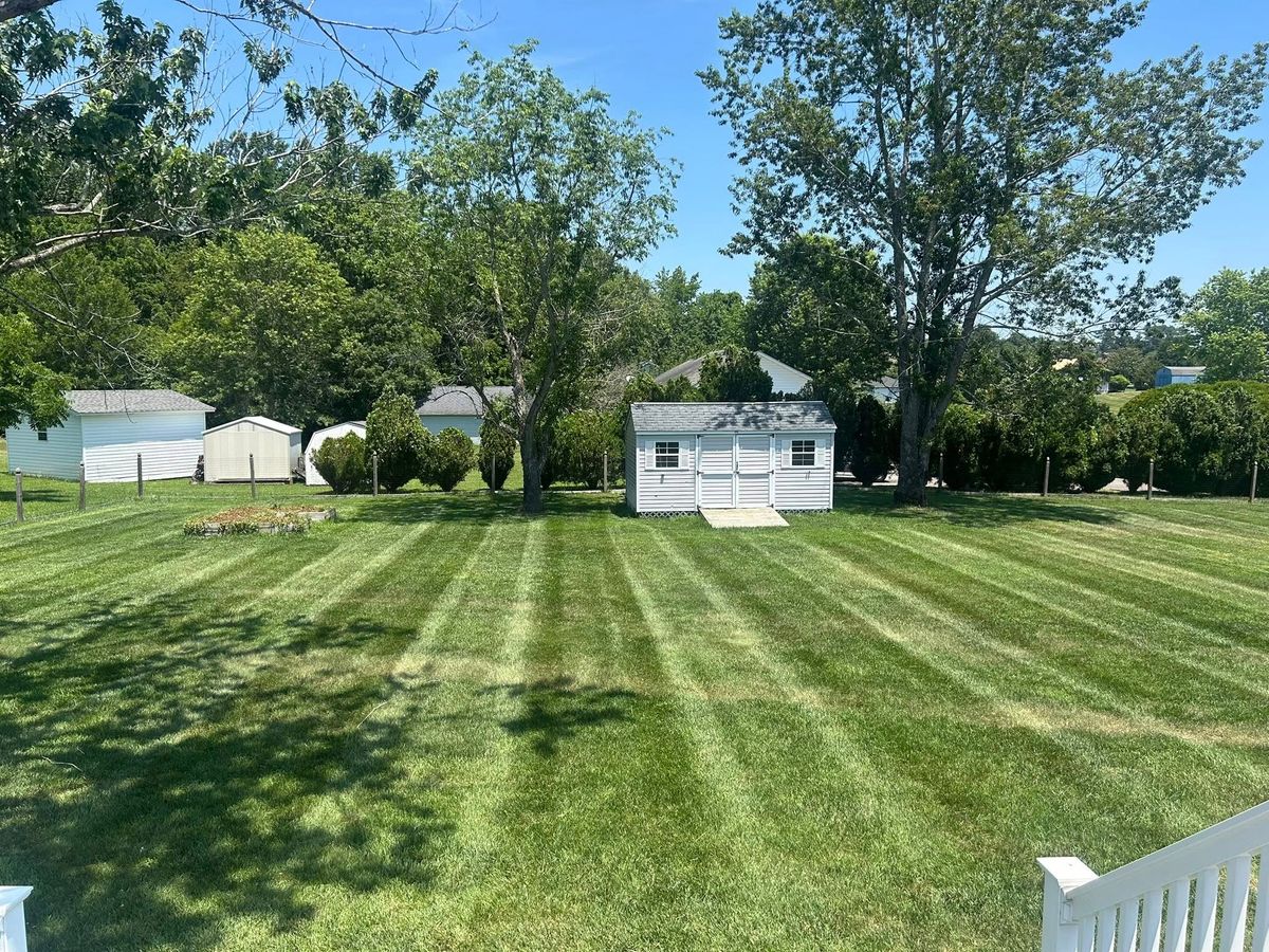 Lawn Maintenance for Morris Contracting in Leonardtown, MD