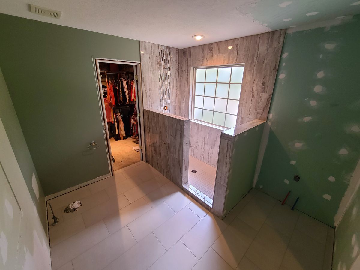 Custom Showers for Smart Flooring in Sunrise Beach, MO