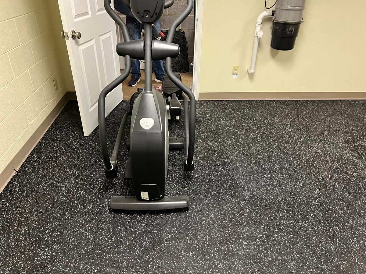 Floor Installation for T&L Flooring in Clinton, TN