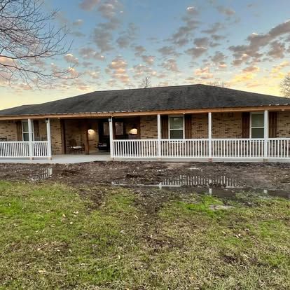 Custom Home Building for Gordon’s Construction and Remodeling Group in Houston, TX