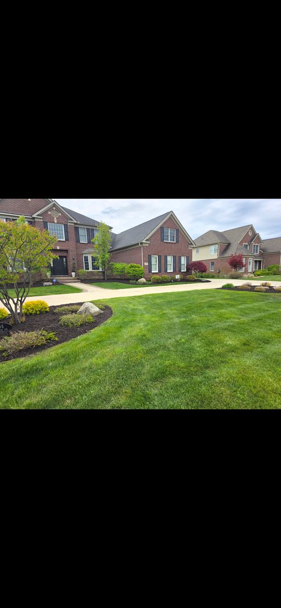 Shrub Trimming for Ivy Lawn and Landscaping in Oxford, MI