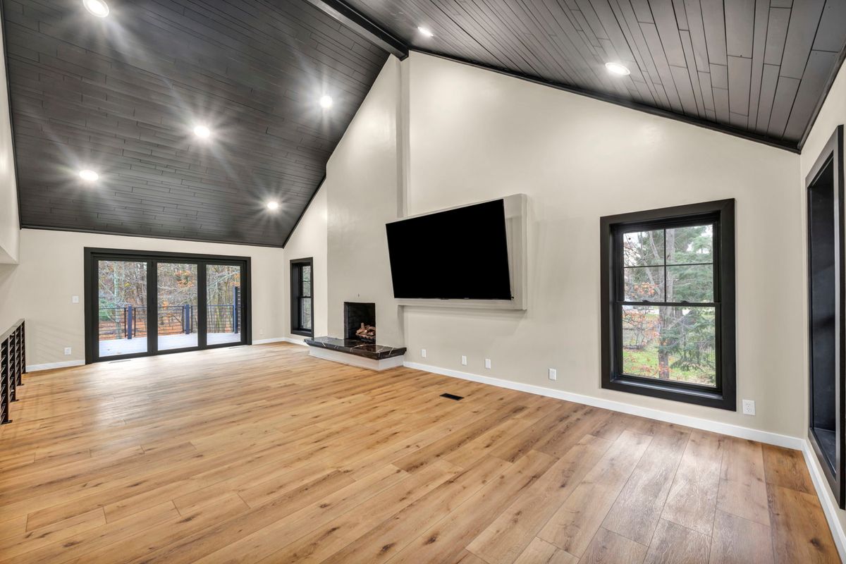 Interior/Exterior Painting for ForeverHome RE in Cleveland, OH