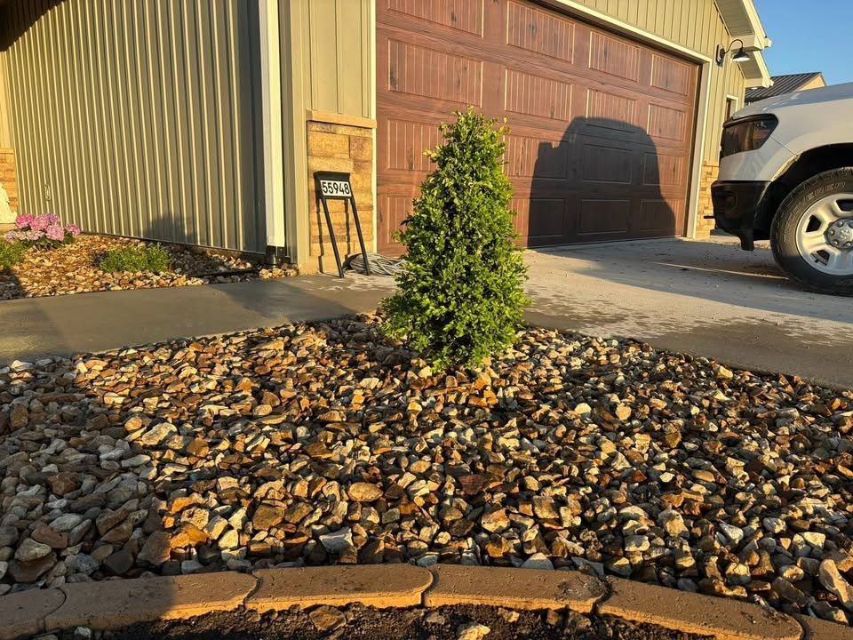 Garden Bed Installations for Hawes Design & Build in Hannibal, MO