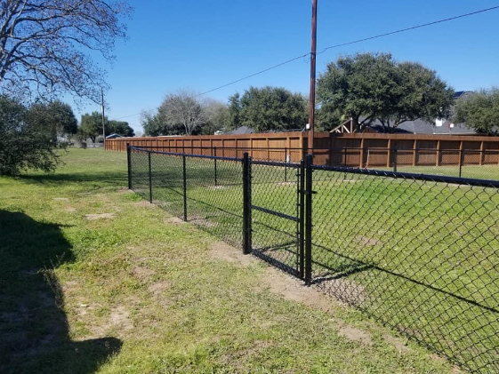 Chain Link Fence for Pride Of Texas Fence Company in Brookshire, TX