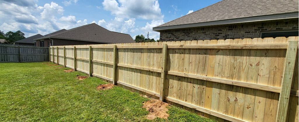 Fence Installation for Bayou Bill's Fencing in Crestview, FL
