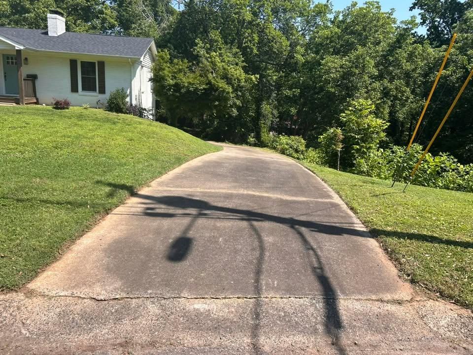Mowing for Land Legends Landscapes LLC in Kings Mountain, NC