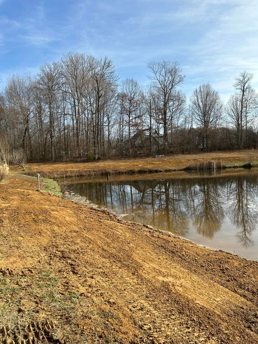 Residential & Commercial Excavation for DIRT PLUS LLC in Bowling Green, KY