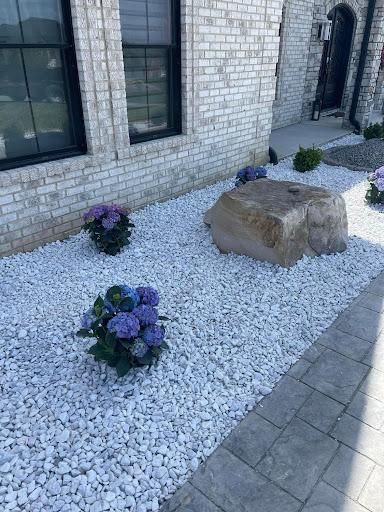 Landscape Curbing for Dust Till Dawn Lawn in London, Kentucky