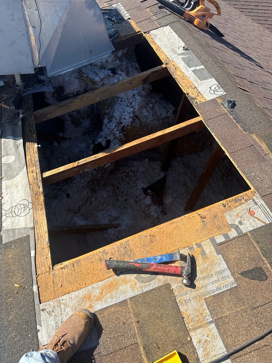 Roofing for Anozira Contracting Services  in Phoenix, AZ