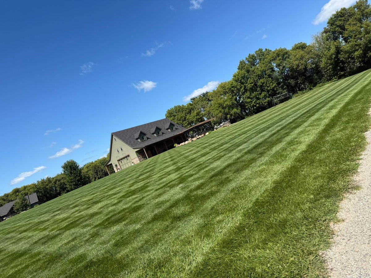 Fertilizer and Weed Control for J’s Snow and Landscape in Oak Park, MN