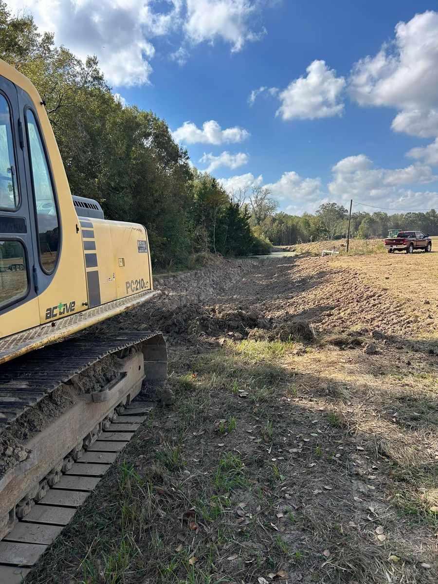 Skid Steer-Excavator-Dozer Services for Lambert Equipment Services in Hessmer, LA