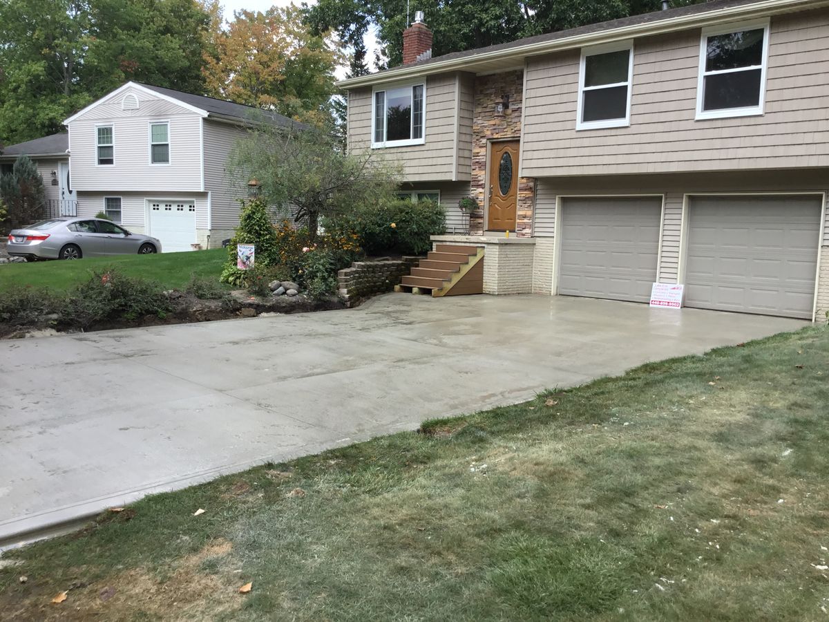 Concrete for Lake Erie Companies in Grand River, OH