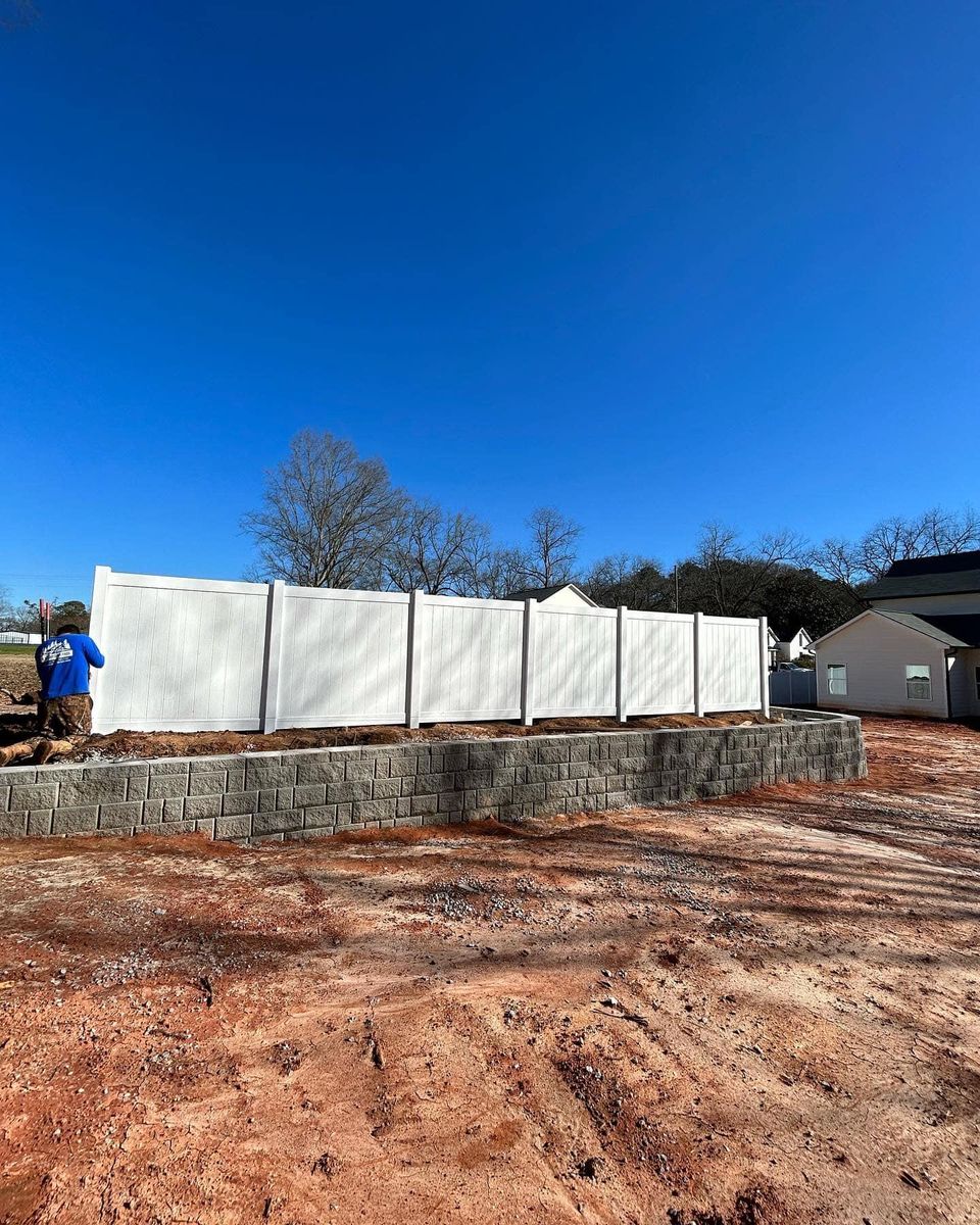 Fencing for E&T Outdoor Pros in LaGrange, GA