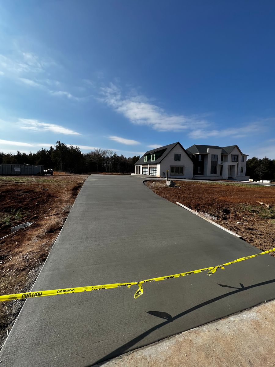 Driveways for Modern Concrete LLC in Lowell, AR