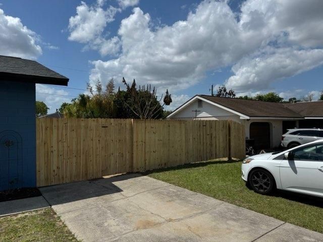 Wooden Fencing for Polk’s Finest Fencing LLC in Lakeland, FL
