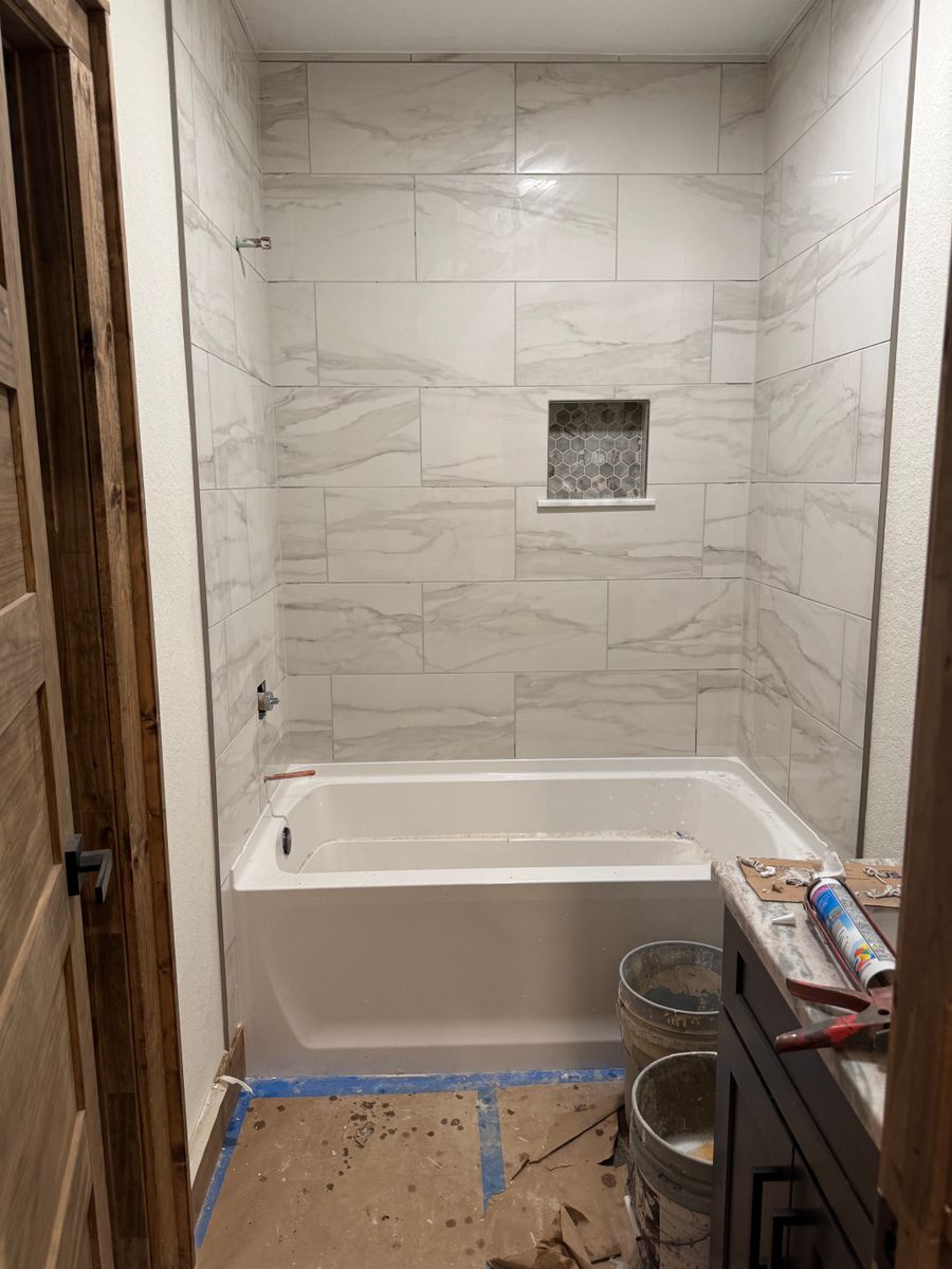 Tile/ Showers for Cartecay River Flooring/ Tile showers  in Ellijay, GA