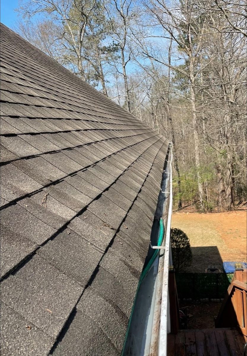 Gutter Maintenance for Brumblebee's Landscaping & Cleaning Services in Loganville, GA