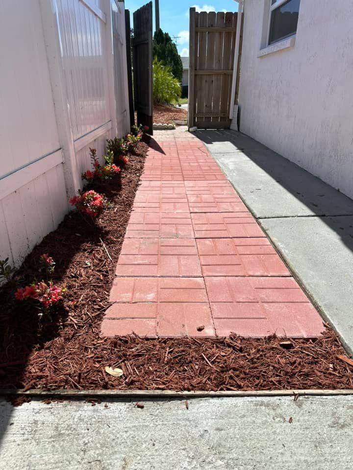 Mulch Installation for Kramer & Son’s Property Maintenance in Hudson, FL