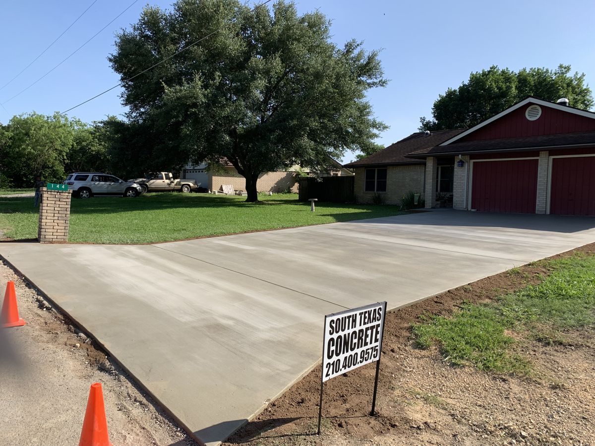 Concrete Construction for King Services in Seguin, TX