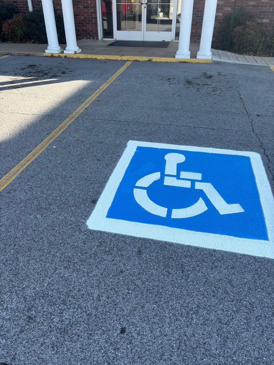 Sign Installation for Straight Line Striping in Little Rock, AR