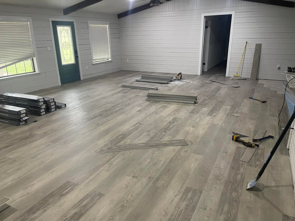 Flooring for One Level Construction in Scurry, TX