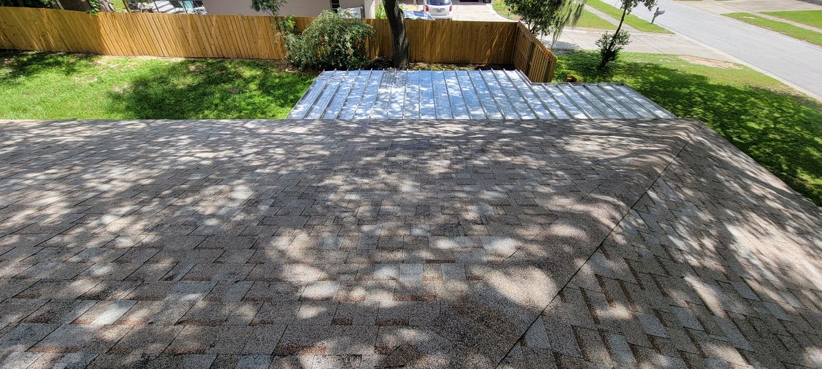 Shingle Roof Cleaning for Blue Stream Roof Cleaning & Pressure Washing in Tampa, FL