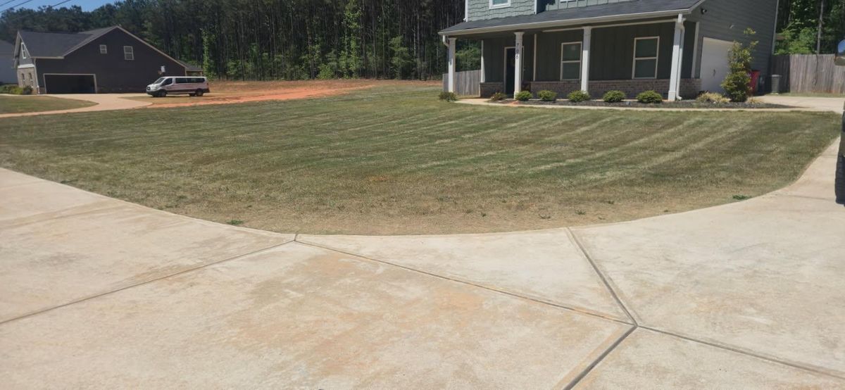 Mowing for Fresh Cut Yard & Lawn Care LLC in Forsyth, GA