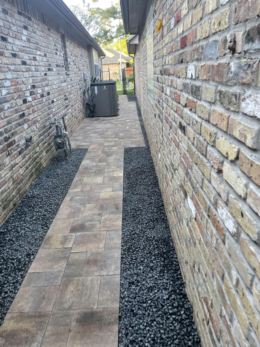 Hardscaping for Atlas Land Design in Creekside Park, TX