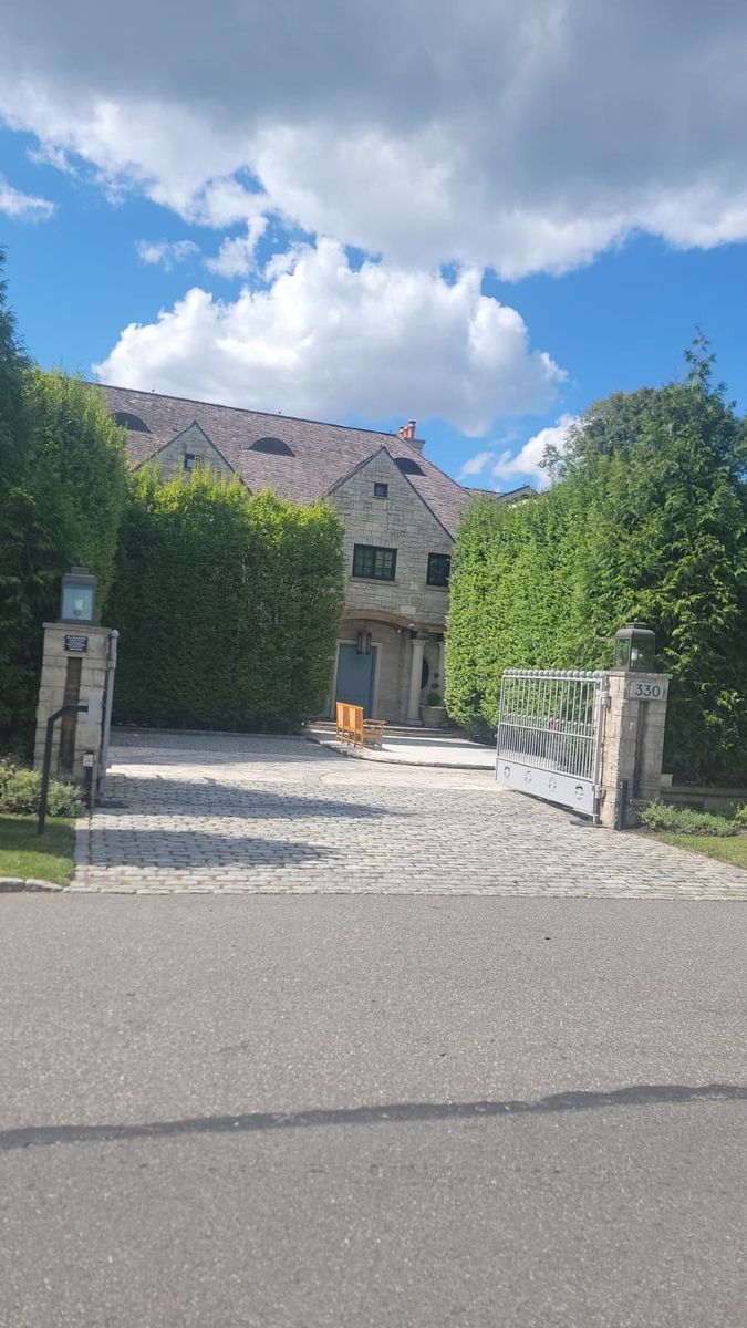 High End Residential Design & Install for Elegant Lawns & Landscaping in Inwood, NY