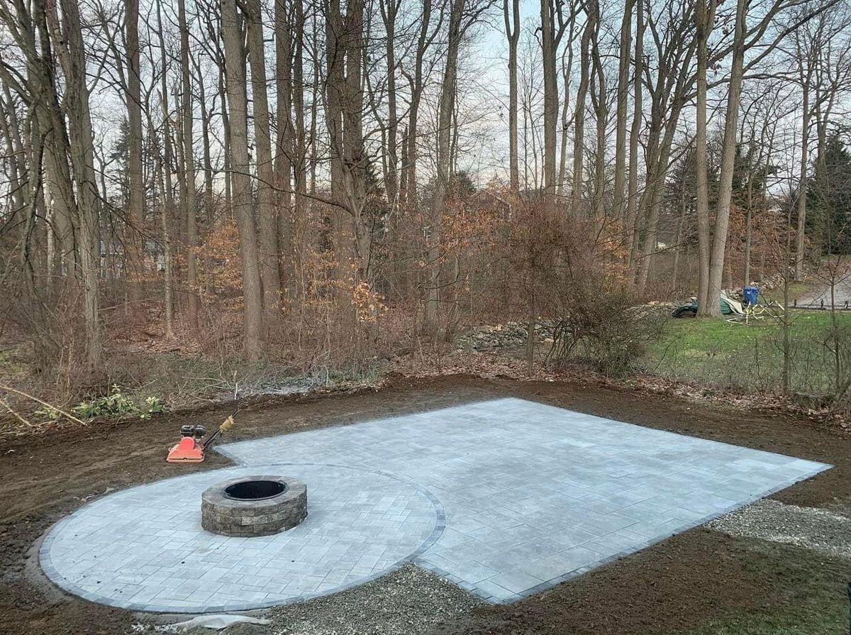 Patio Design & Construction for Hennessey Landscaping LLC in Oxford,  CT 