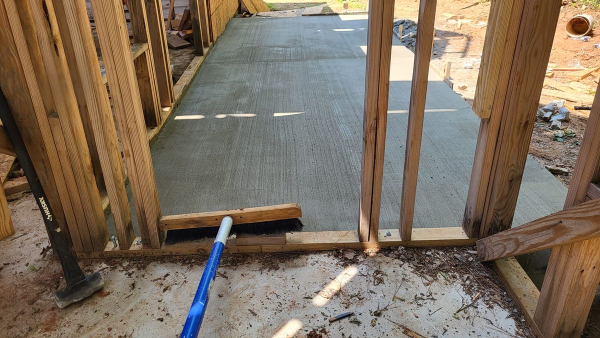 Concrete Slab Construction for Huerta's Concrete Finishing in Pontotoc, MS