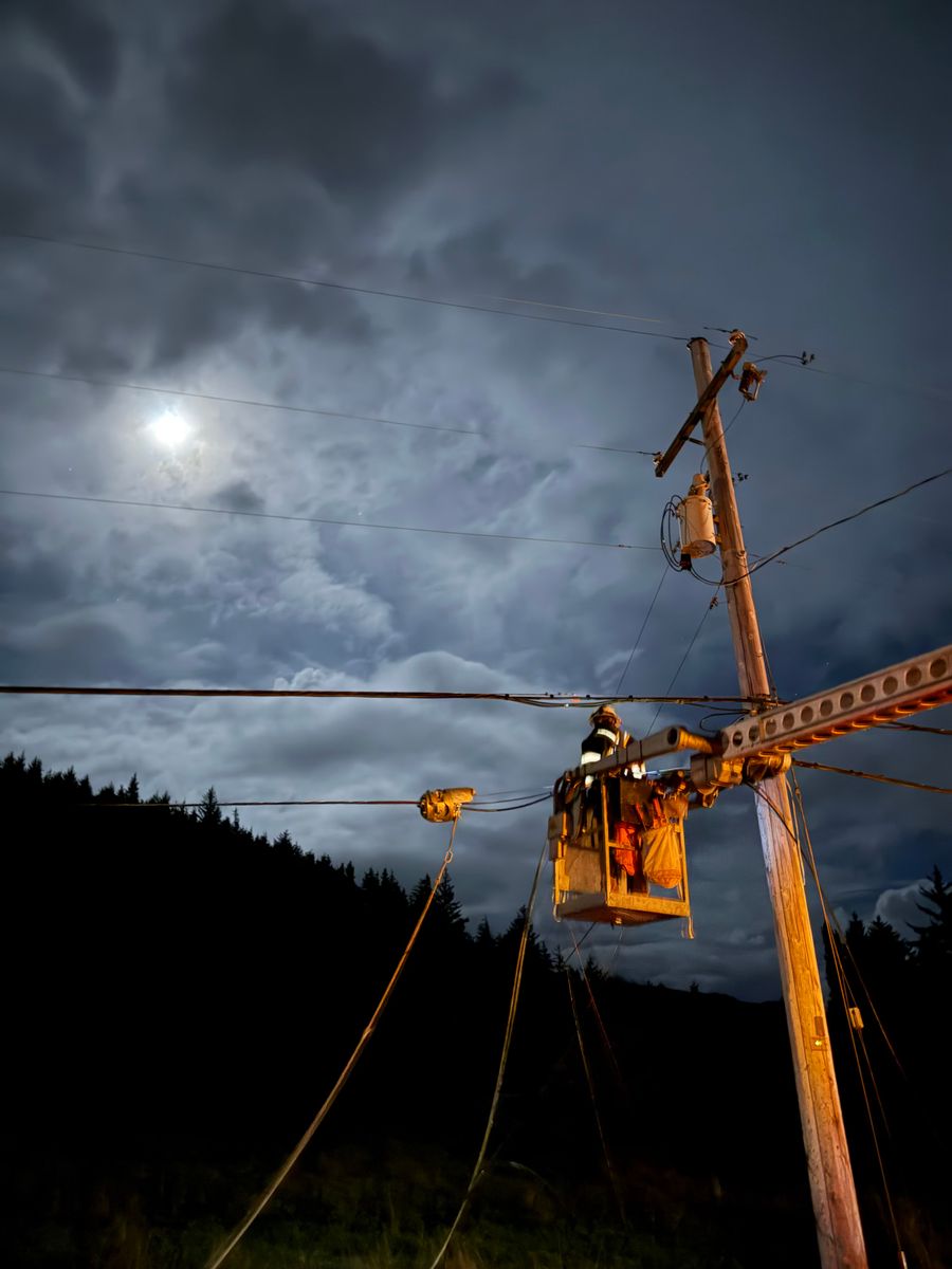 Communication Line Repairs for Hammons Construction LLC in Eugene, OR