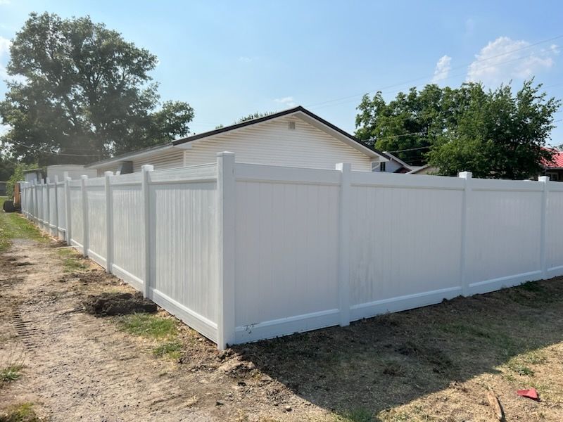 Fence Installation for B&J Fencing in Harviell, MO