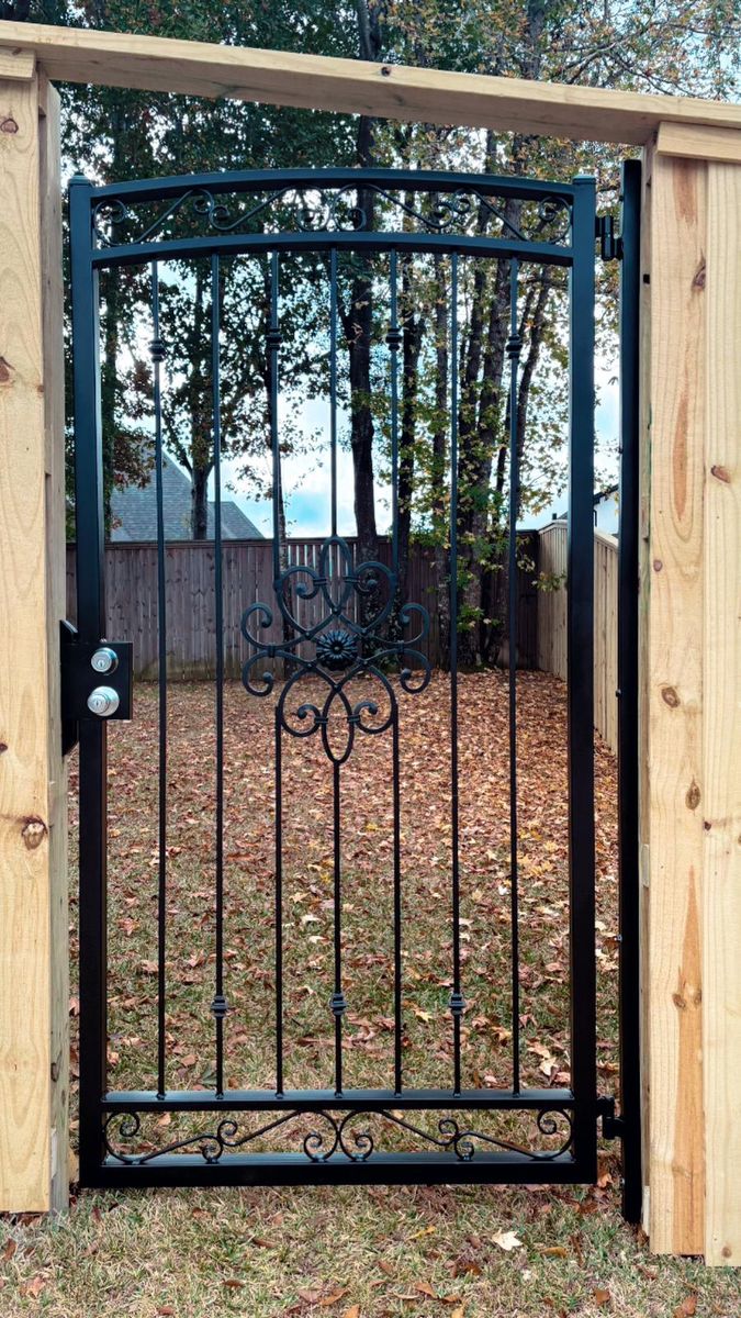 Gate Repair for R & R Metal Works in Tyler, TX