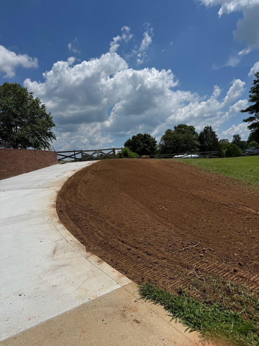 Excavation & Grading for DIRT PLUS LLC in Bowling Green, KY