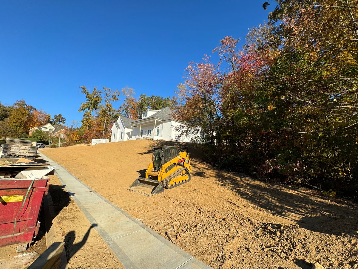 Land Grading for Strange Excavating & Utilities in Lenoir City, TN