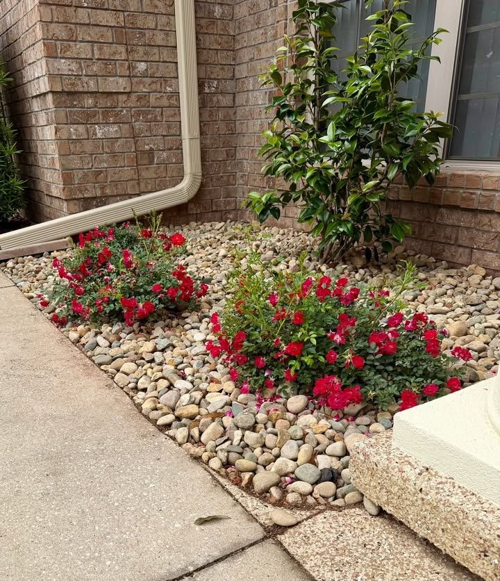Landscape Bed Maintenance for Old Florida Lawncare in Baker, FL