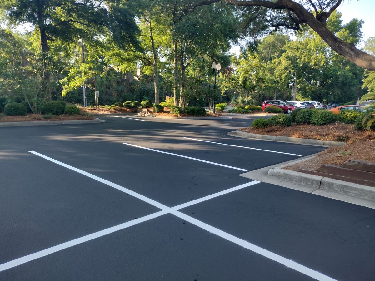 Sealcoating for Stripe A Lot in Knoxville, TN